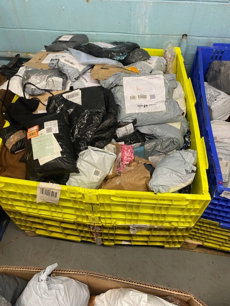 Nedoručené zásilky Royal Mail – plný kontejner — ilustrační fotografie z Buyers Hub
