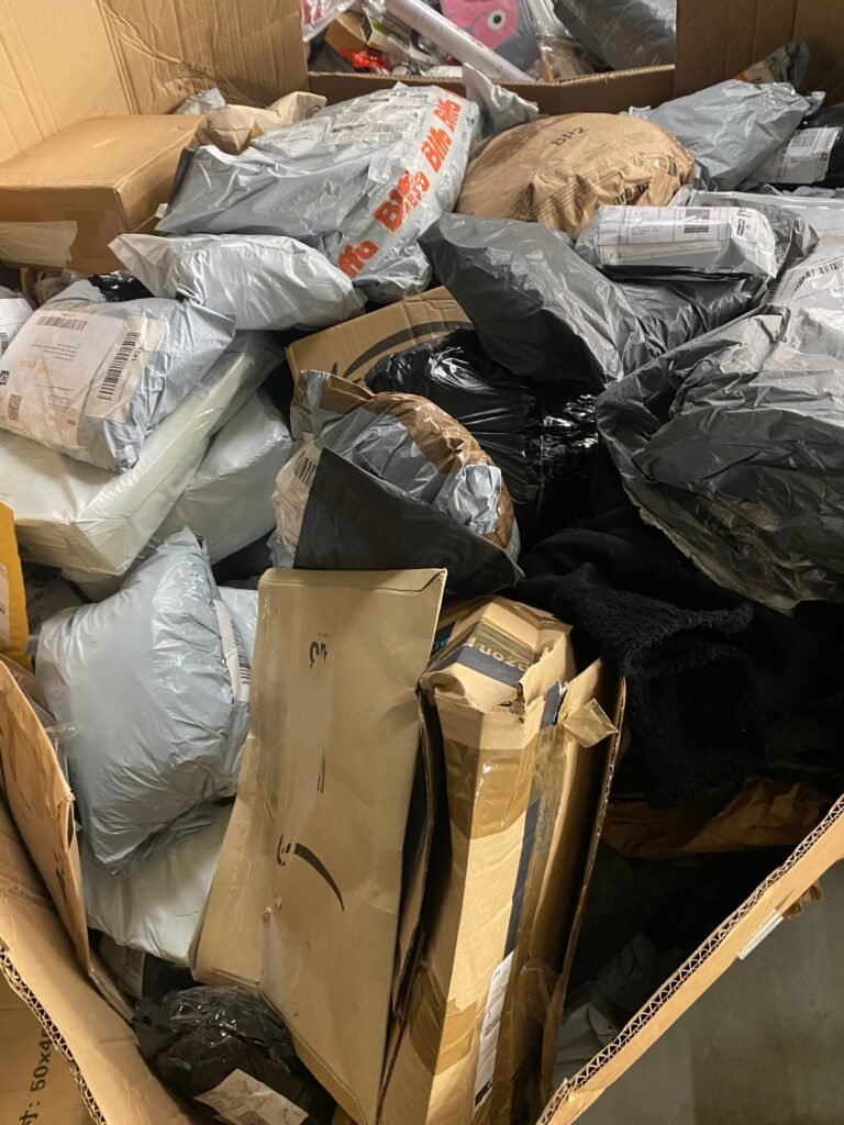 Nedoručené zásilky Royal Mail – plný kontejner — ilustrační fotografie z Buyers Hub